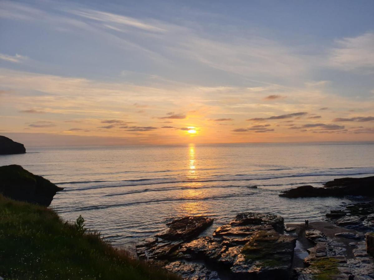 Polrunny Farm Blackberry Cottage - Cornwall Bliss In Sight Of The Sea ボスキャッスル エクステリア 写真
