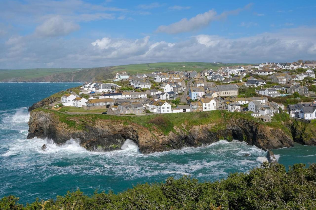 Polrunny Farm Blackberry Cottage - Cornwall Bliss In Sight Of The Sea ボスキャッスル エクステリア 写真
